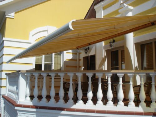 Локтевая кассетная маркиза