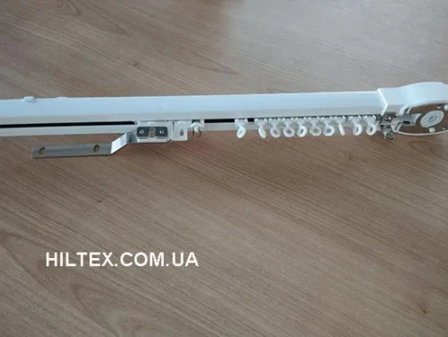 Детальний вигляд електричного карниза Dooya для штор Детальний вигляд електричного карниза Dooya для штор