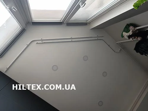 Гнутый карниз для штор установленный на потолок Гнутый карниз для штор установленный на потолок